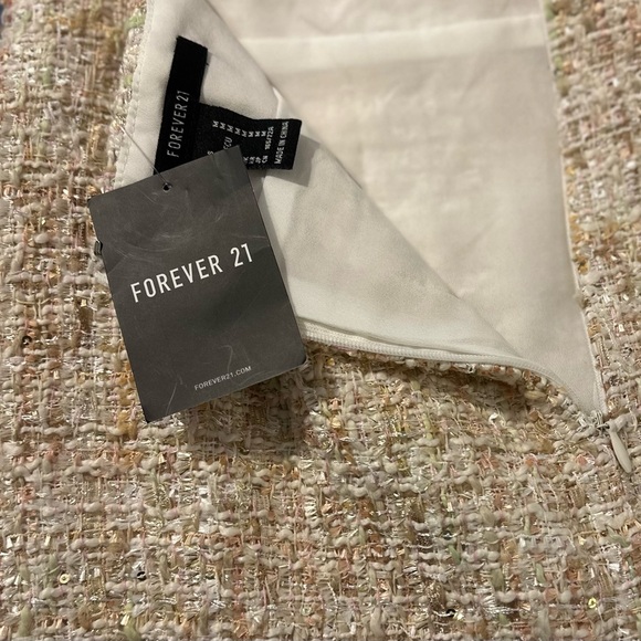 Chic Tweed Mini Skirt - Beige - Picture 2 of 6